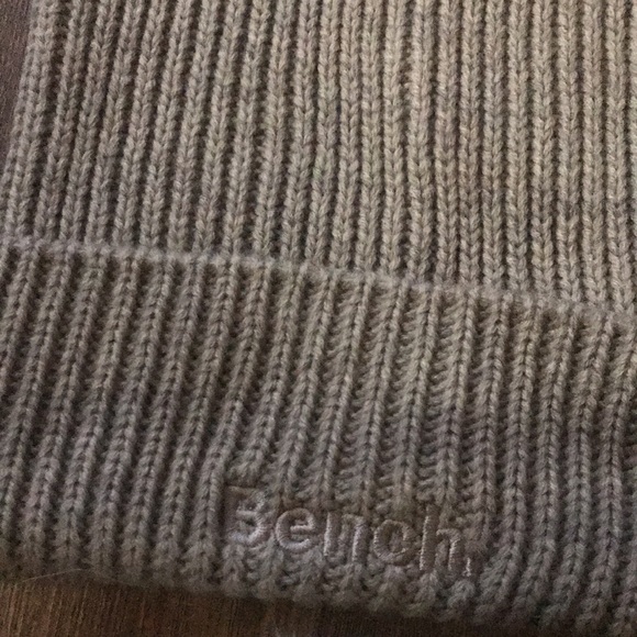 2 toques - Picture 2 of 4